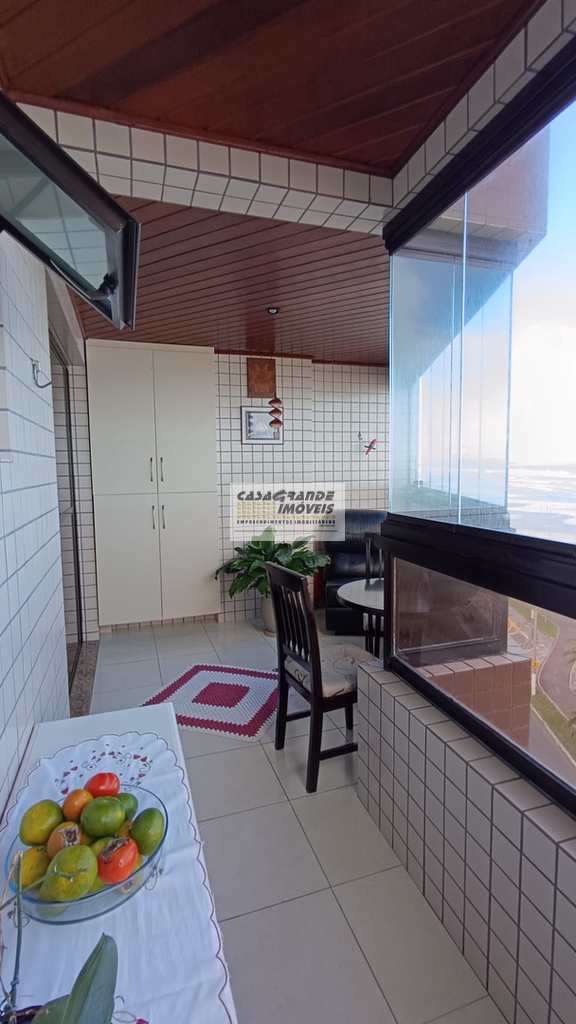 Apartamento em Praia Grande, no bairro Caiçara