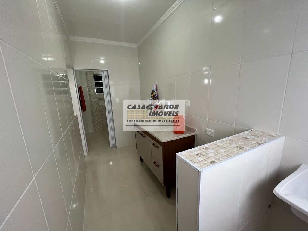 Kitnet em Praia Grande, no bairro Tupi