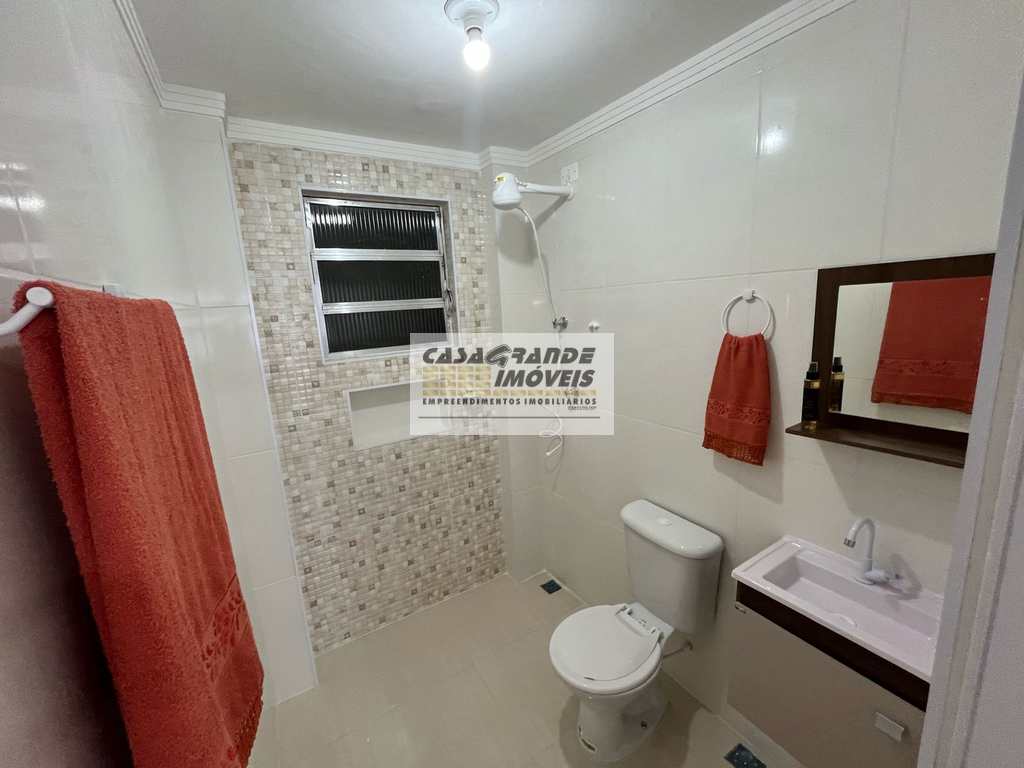 Kitnet em Praia Grande, no bairro Tupi