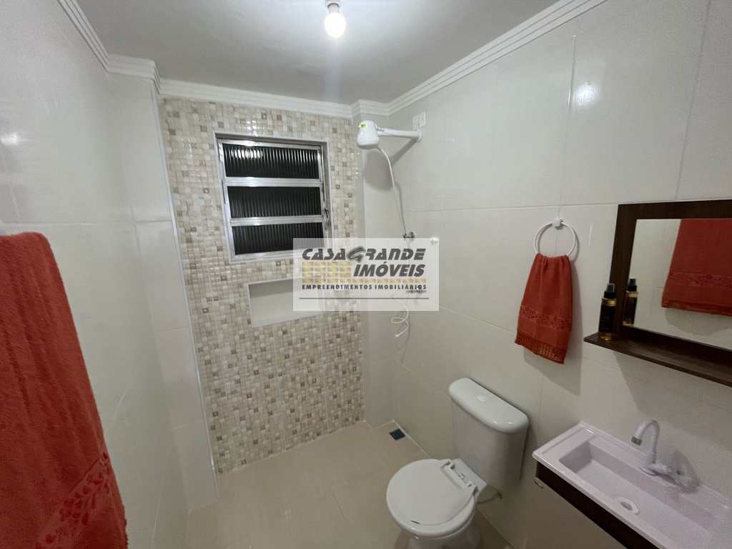 Kitnet em Praia Grande, no bairro Tupi