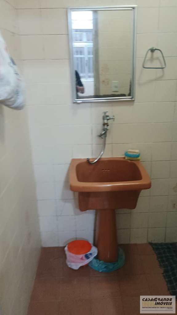 Kitnet em Praia Grande, no bairro Caiçara