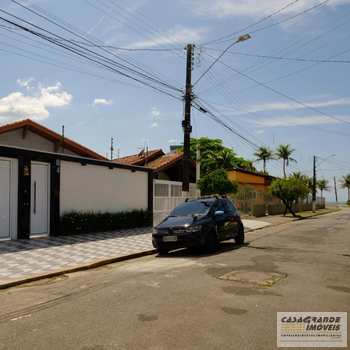 Casa em Praia Grande, bairro Solemar