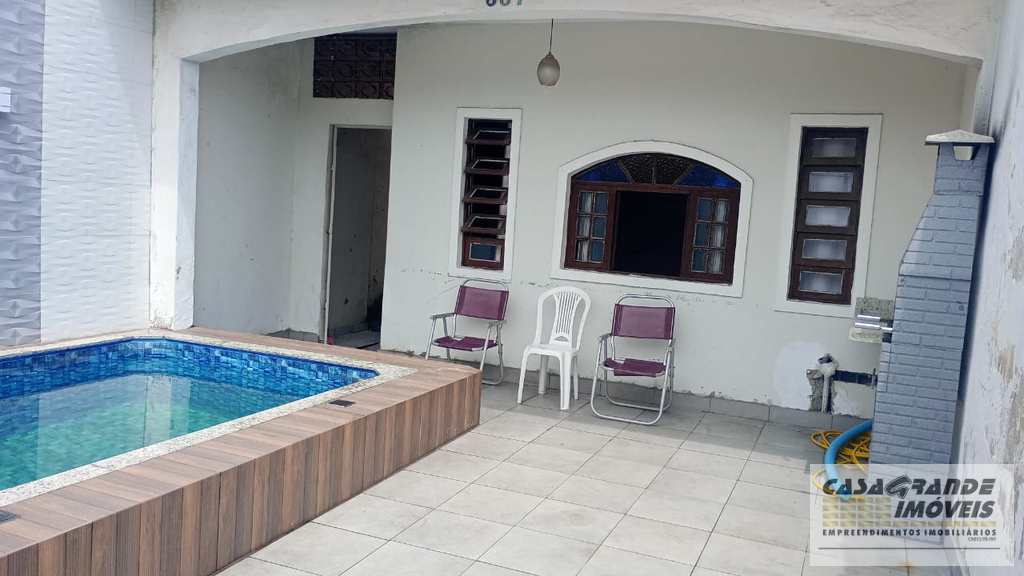 Casa em Praia Grande, no bairro Caiçara