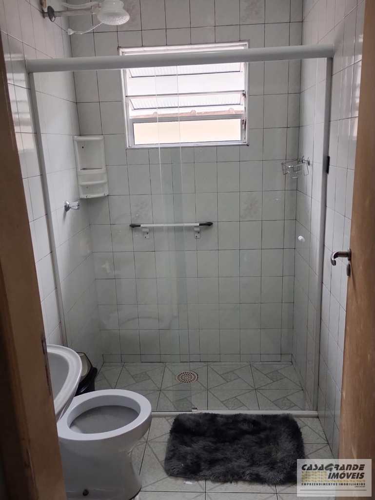 Casa em Praia Grande, no bairro Caiçara