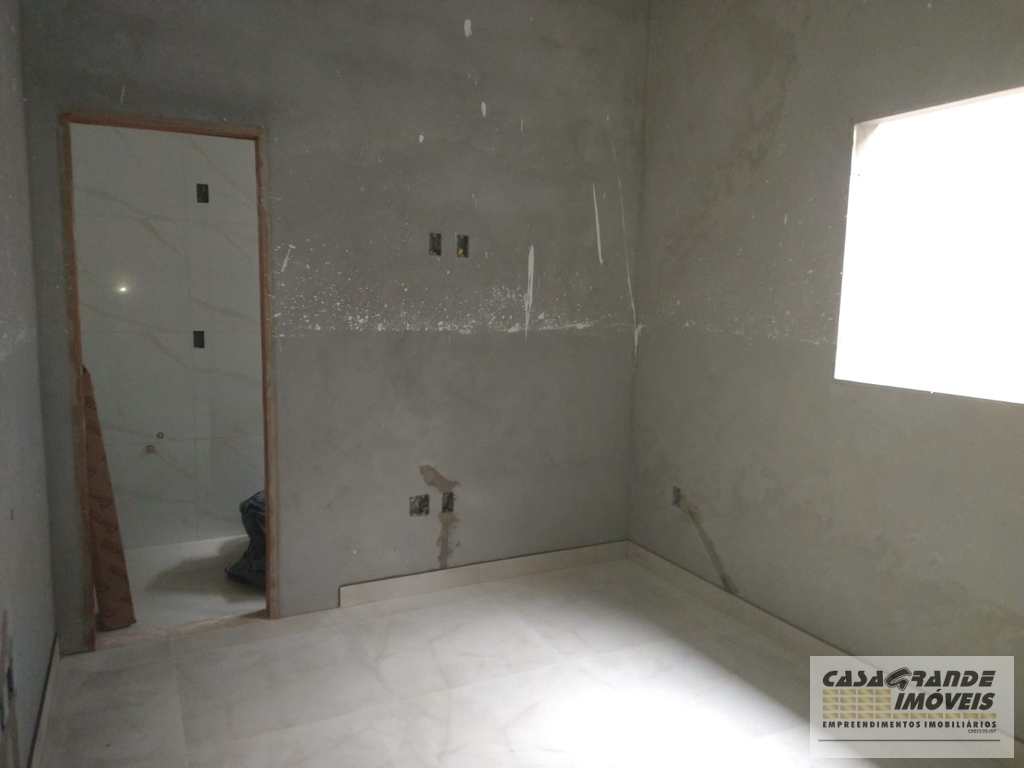 Casa em Praia Grande, no bairro Balneário Maracanã