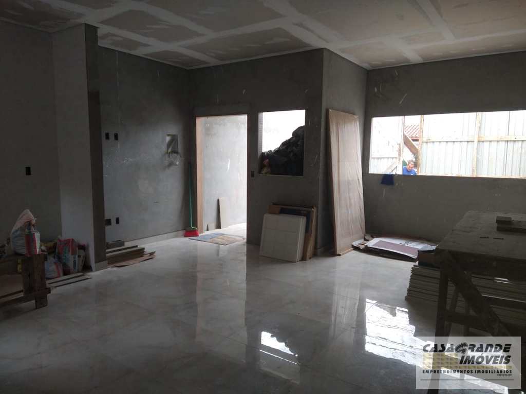 Casa em Praia Grande, no bairro Balneário Maracanã