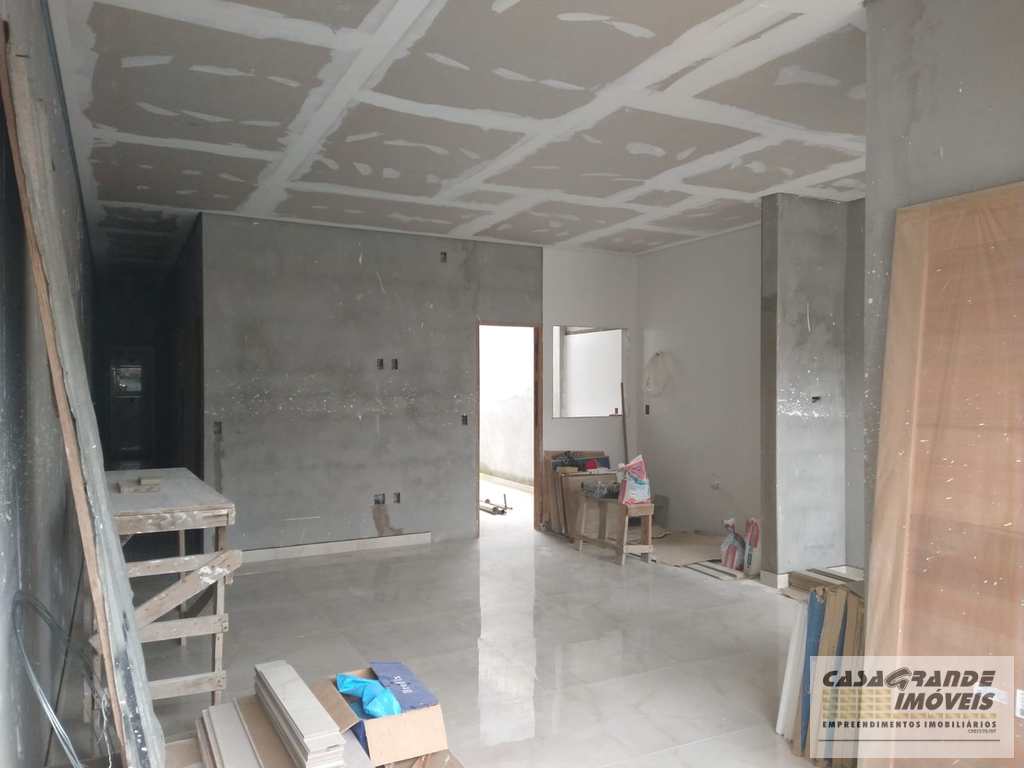 Casa em Praia Grande, no bairro Balneário Maracanã