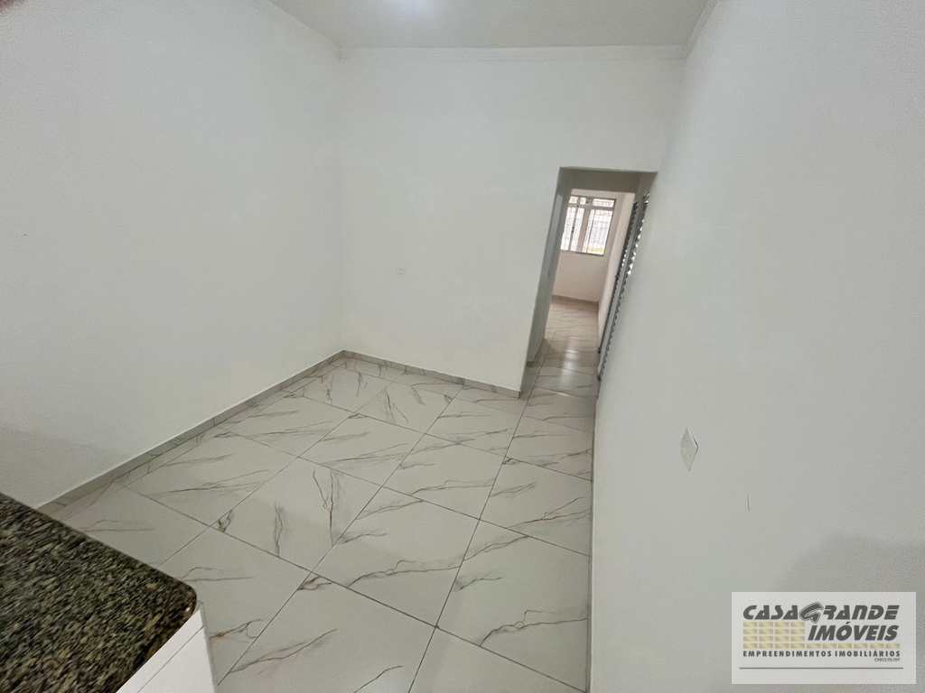 Casa em Praia Grande, no bairro Caiçara