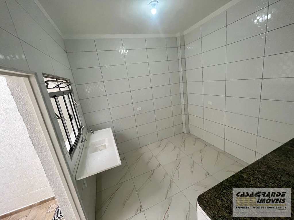 Casa em Praia Grande, no bairro Caiçara