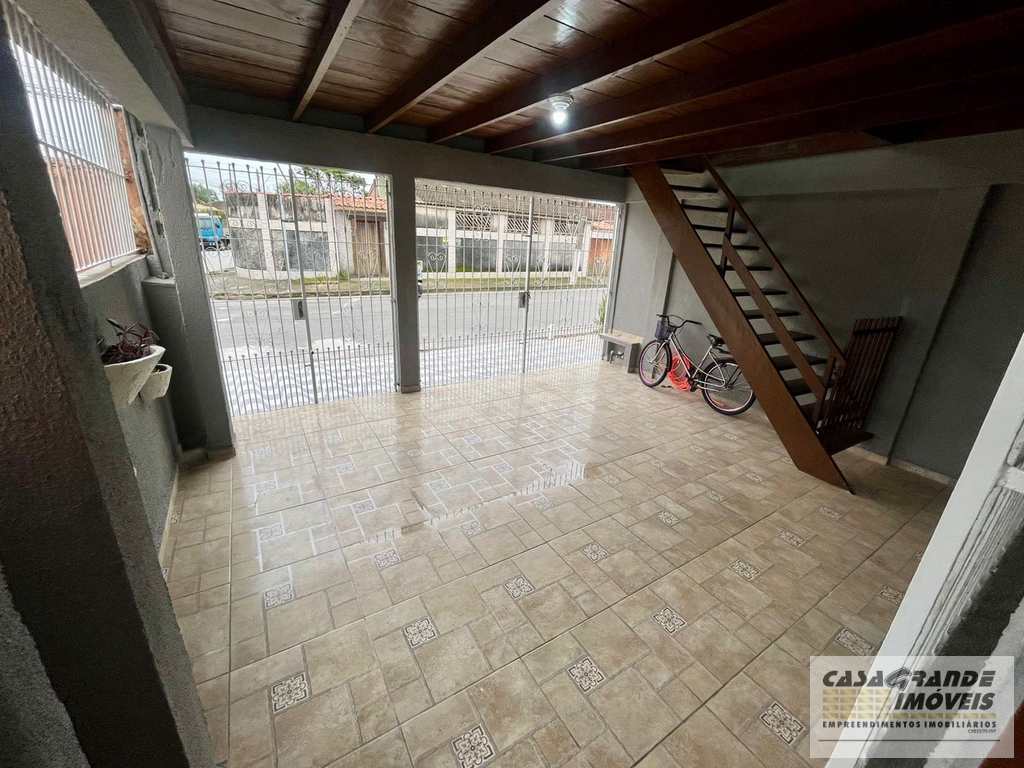 Casa em Praia Grande, no bairro Caiçara
