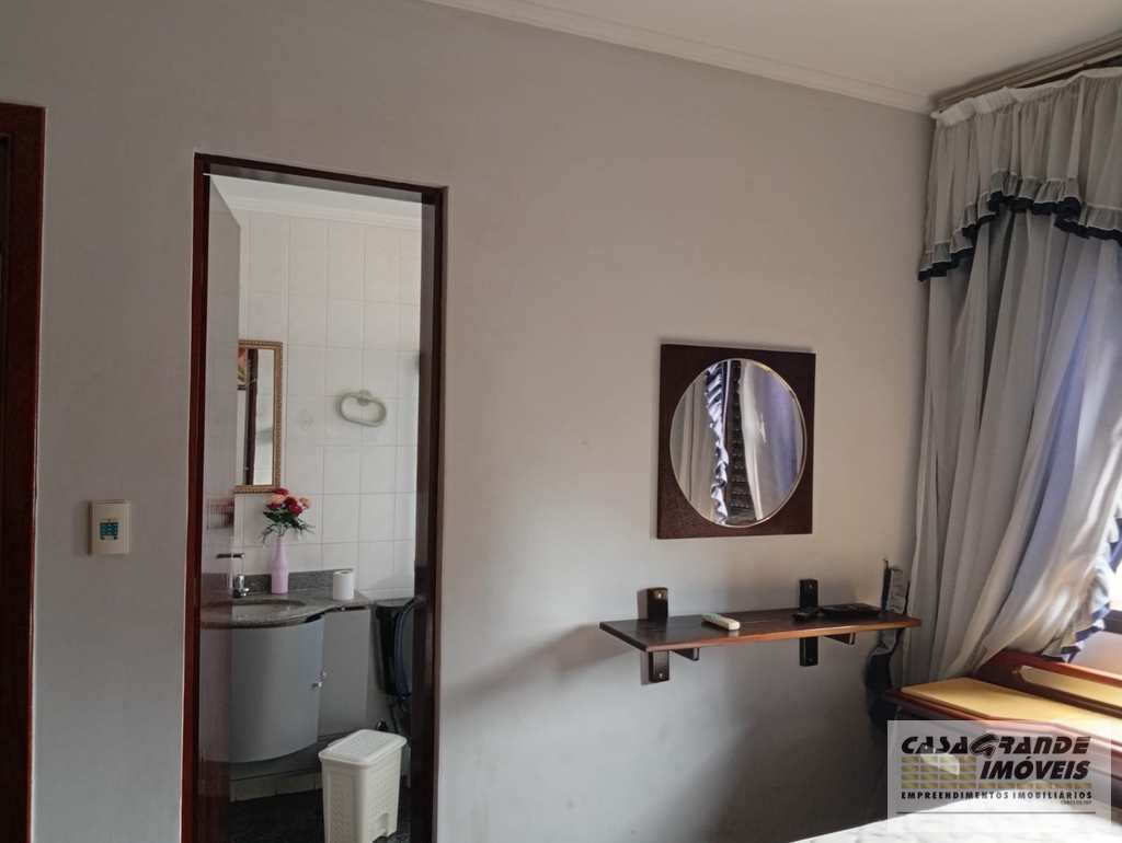 Apartamento em Praia Grande, no bairro Caiçara
