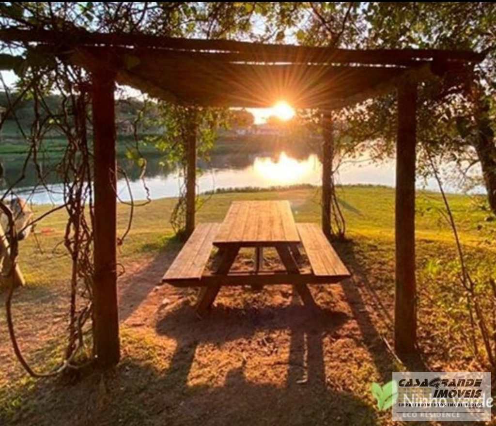 Casa de Condomínio em Pardinho, no bairro Centro