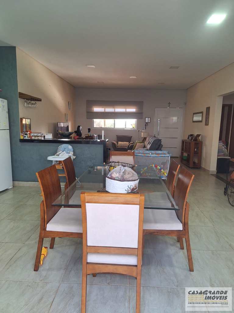 Casa de Condomínio em Pardinho, no bairro Centro