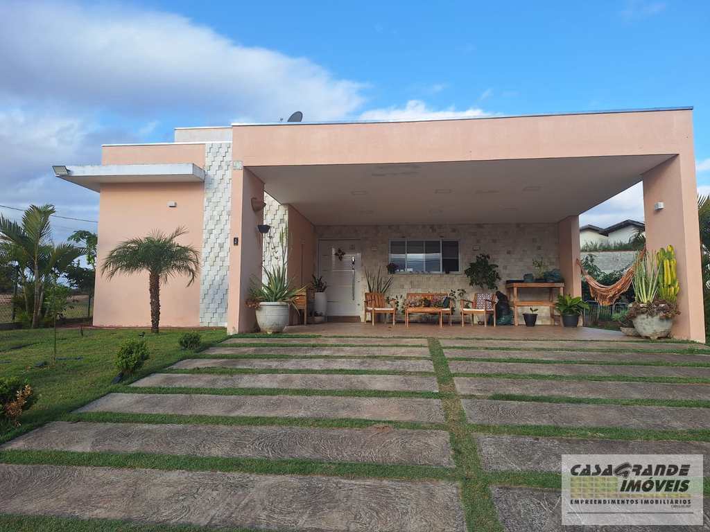 Casa de Condomínio em Pardinho, no bairro Centro