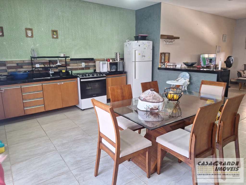 Casa de Condomínio em Pardinho, no bairro Centro