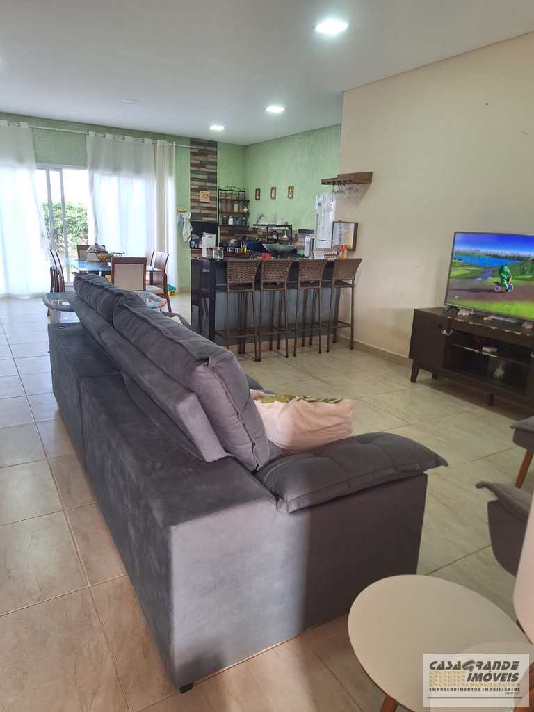 Casa de Condomínio em Pardinho, no bairro Centro