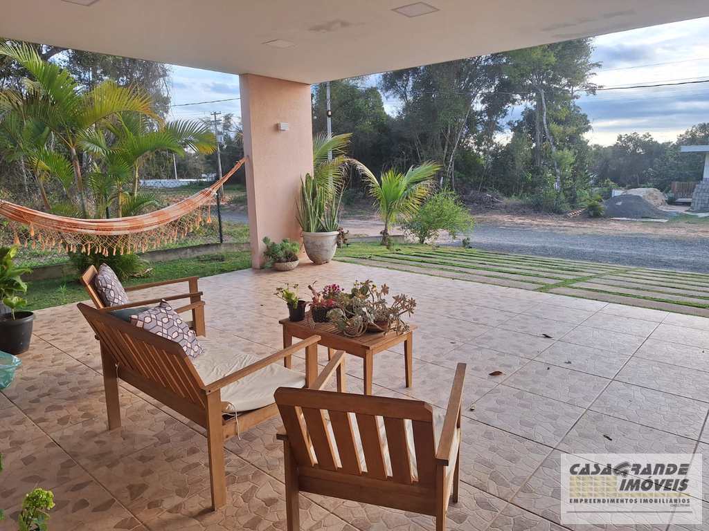 Casa de Condomínio em Pardinho, no bairro Centro