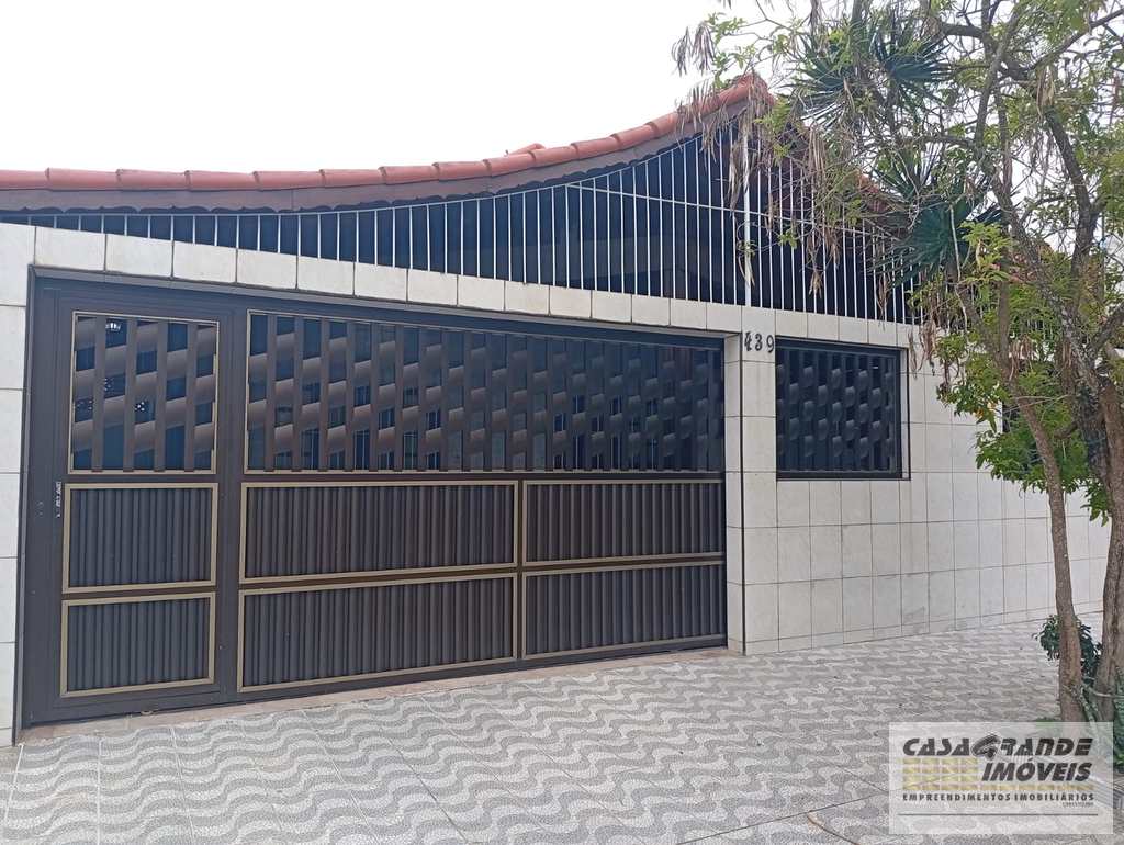 Casa em Praia Grande, no bairro Balneário Maracanã