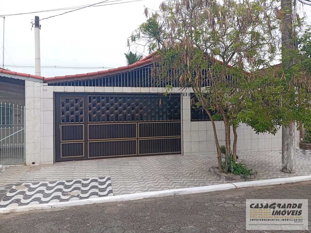 Casa em Praia Grande, no bairro Balneário Maracanã