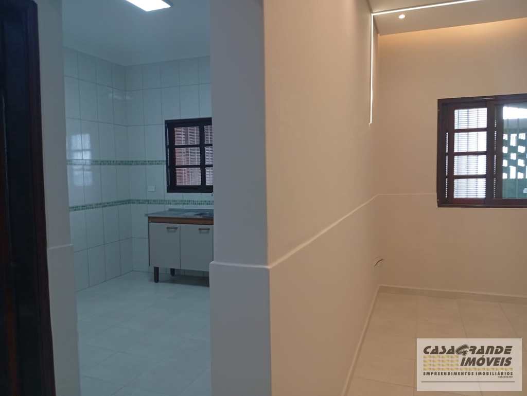 Casa em Praia Grande, no bairro Balneário Maracanã