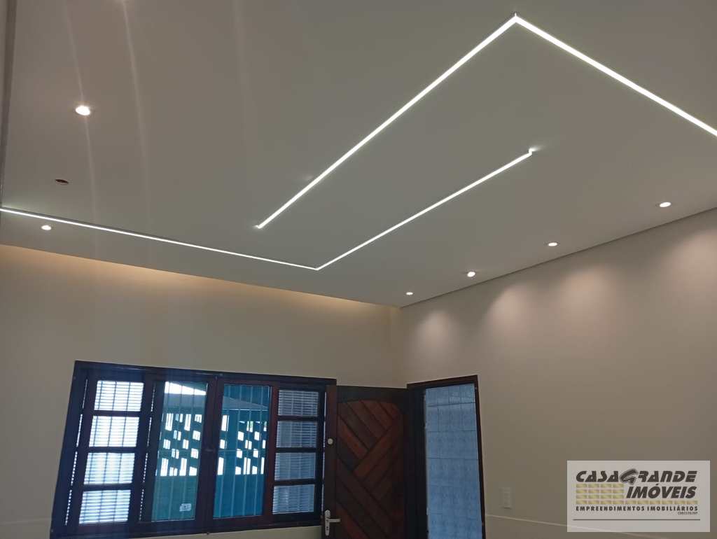 Casa em Praia Grande, no bairro Balneário Maracanã