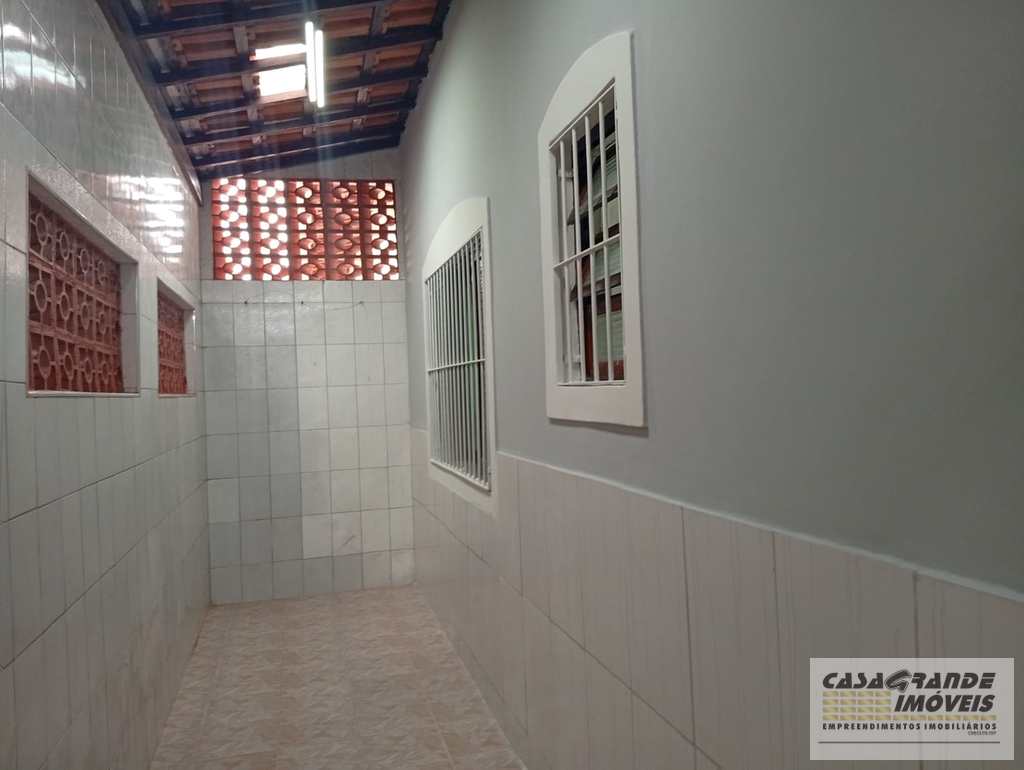 Casa em Praia Grande, no bairro Balneário Maracanã