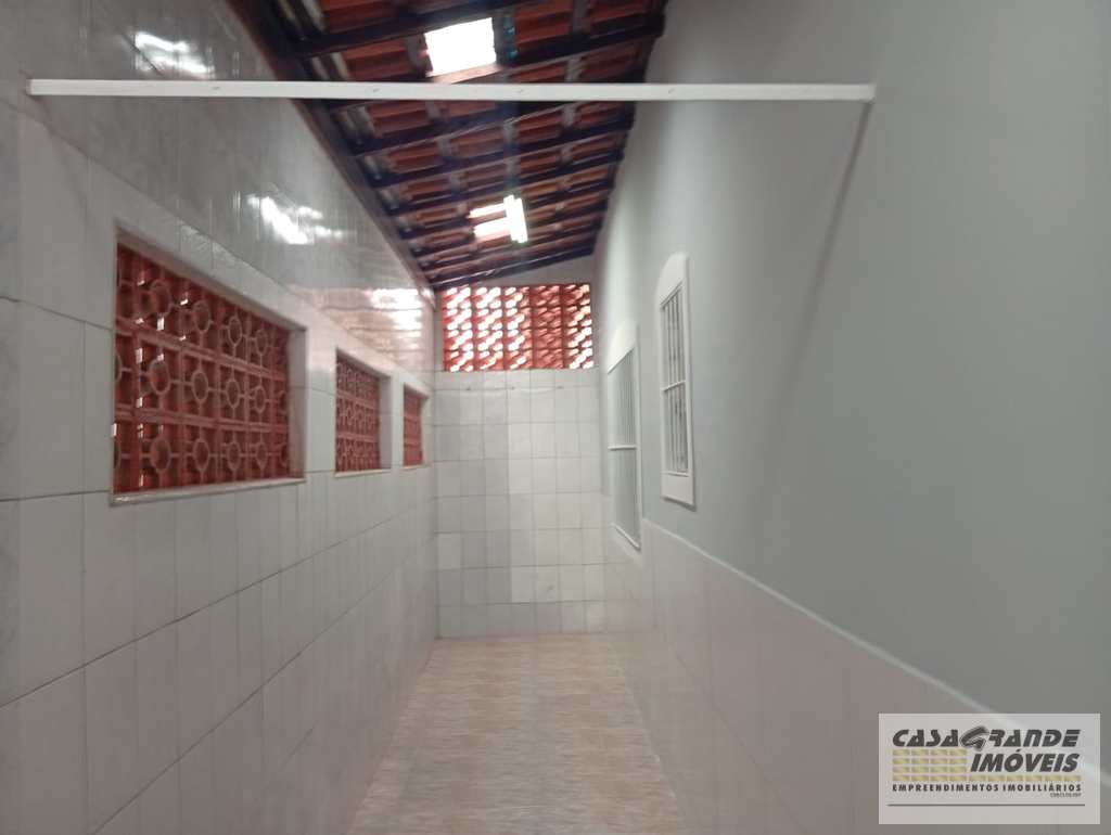 Casa em Praia Grande, no bairro Balneário Maracanã