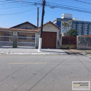 Casa em Praia Grande, bairro Balneário Maracanã