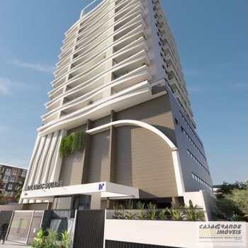 Apartamento em Praia Grande, bairro Guilhermina