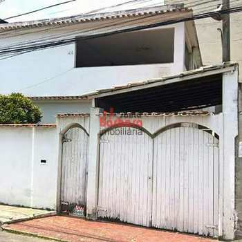 Casa Comercial em São Gonçalo, bairro Centro