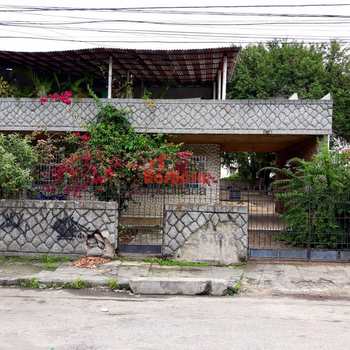 Casa em São Gonçalo, bairro Porto da Pedra
