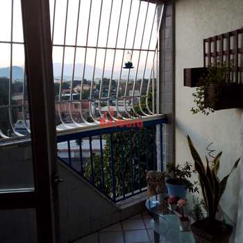 Apartamento em São Gonçalo, bairro Alcântara