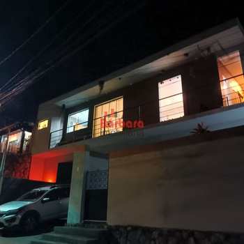 Casa em Niterói, bairro Itacoatiara