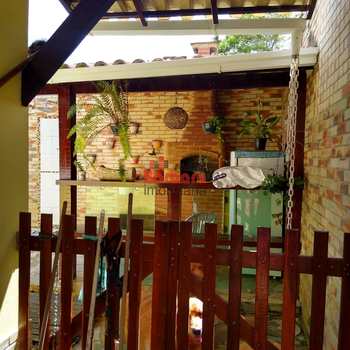 Casa de Condomínio em Niterói, bairro Várzea das Moças