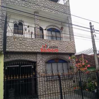 Casa em São Gonçalo, bairro Camarão