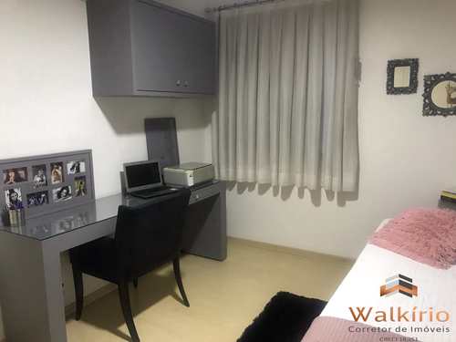 Apartamento, código 146 em Governador Valadares, bairro Esplanada