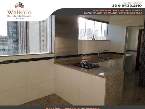 Apartamento, código 258 em Governador Valadares, bairro Centro