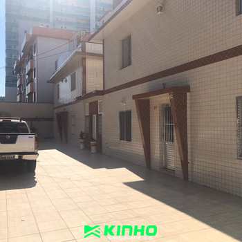 Kitnet em Praia Grande, bairro Canto do Forte