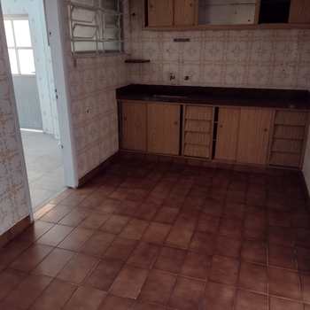 Sobrado de Condomínio em São Vicente, bairro Vila Valença