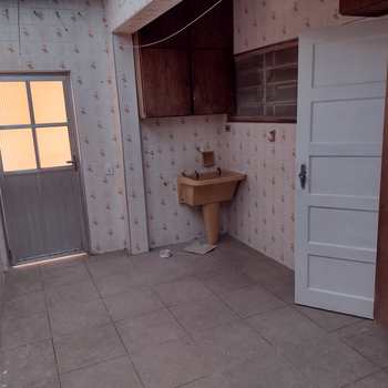 Sobrado de Condomínio em São Vicente, bairro Vila Valença