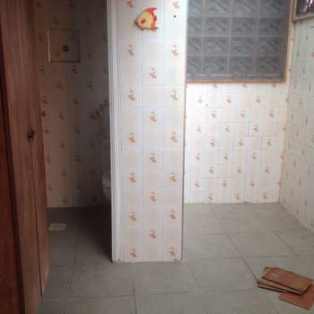 Sobrado de Condomínio em São Vicente, bairro Vila Valença