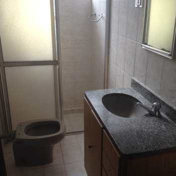 Sobrado de Condomínio em São Vicente, bairro Vila Valença