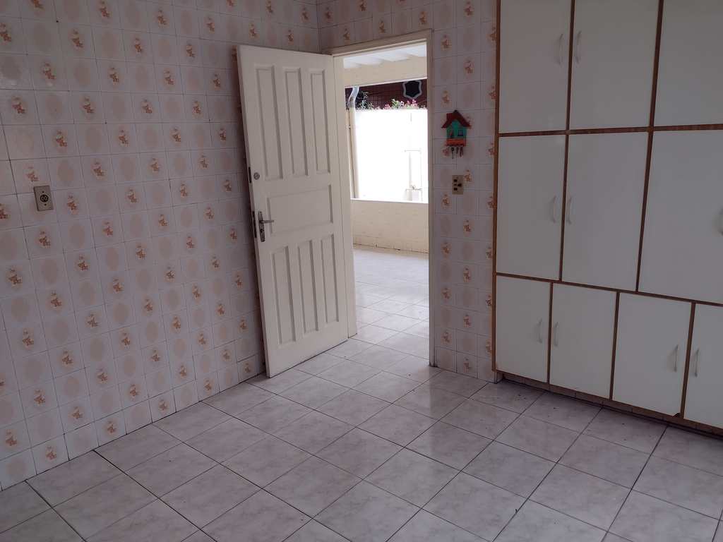Casa em São Vicente, no bairro Catiapoa