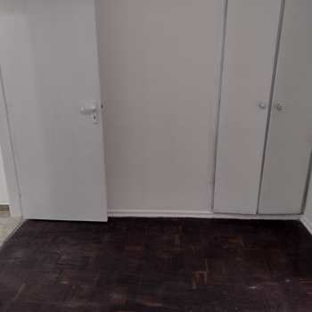 Apartamento em São Vicente, bairro Itararé