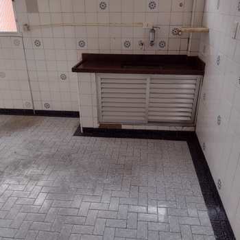 Sobrado de Condomínio em São Vicente, bairro Jardim Independência