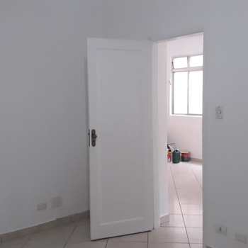 Apartamento em São Vicente, bairro Vila Valença