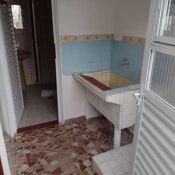 Casa em Santos, bairro Santa Maria