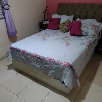 Casa em São Vicente, bairro Vila Valença