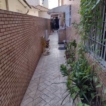 Casa em São Vicente, bairro Vila Valença