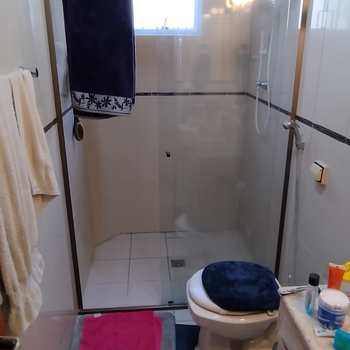 Casa em São Vicente, bairro Vila Valença
